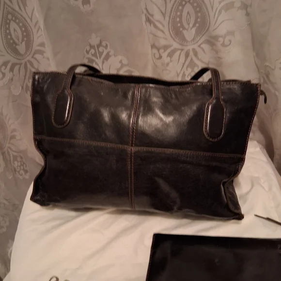 HOBO Friar Black Leather Tote and Clutch Set - Picture 4 of 7